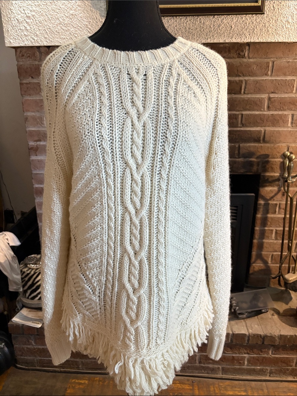 Fringed Cable-Knit Cream Sweater - Women's Crewneck